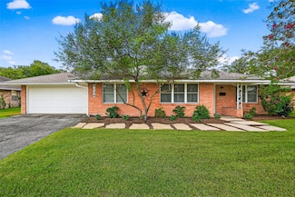 9006 Greiner Dr, Houston, TX 77080