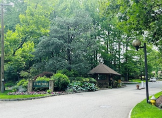 12 Yale Dr, Manhasset, NY 11030