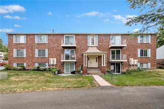 336 New World Dr Unit 5H, Clairton, PA 15025