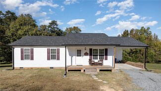 5217 Brook Cir, High Point, NC 27263