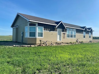 4234 Apple School Rd, Carter, MT 59420
