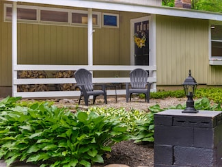 35 Old Acres Rd, East Haddam, CT 06469