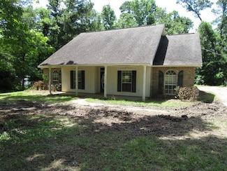 5227 Donahue Ferry Rd, Pineville, LA 71360