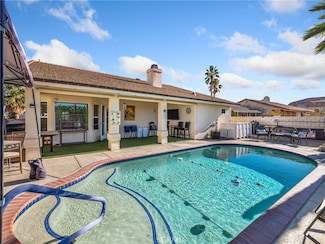 18240 Deauville Dr, Victorville, CA 92395