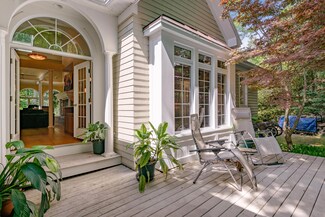 14 Jordan Farm Rd, Cape Elizabeth, ME 04107