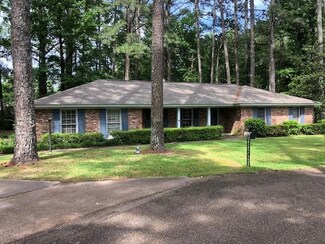100 Janwood Cir, Forest, MS 39074