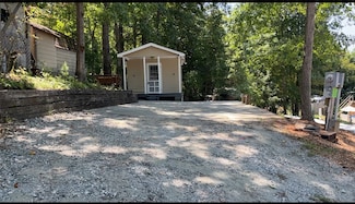 210 Kinston Loop Dr, Westminster, SC 29693