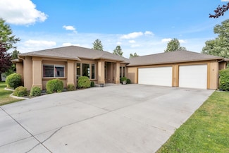 3 Jasper Ct, Pasco, WA 99301