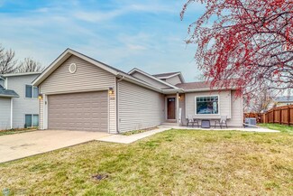 1444 Elmwood Ct, West Fargo, ND 58078