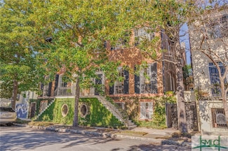 108 W Harris St, Savannah, GA 31401