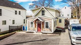 12 Oak Cliff Rd, East Weymouth, MA 02189
