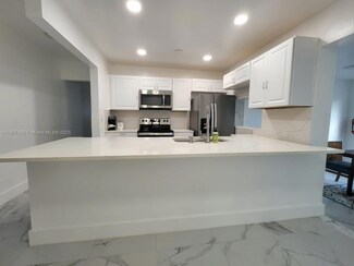 900 SW 31st St, Fort Lauderdale, FL 33315
