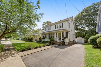 40 Saint George Ave, Stamford, CT 06905