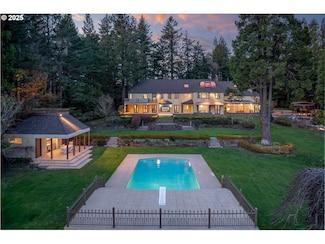 2732 SW Scholls Ferry Rd, Portland, OR 97221