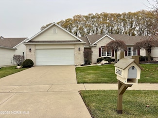 5101 Wynn Park Dr, Oregon, OH 43616