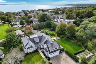 99 Belvidere Rd, Falmouth, MA 02540