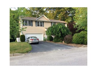 45 Gilcrest Dr, West Warwick, RI 02893