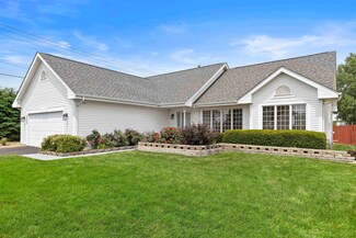 4809 Stirrup Cup Ct, Loves Park, IL 61111