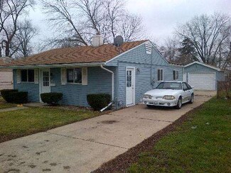 628 N Lancaster Ave, Aurora, IL 60506