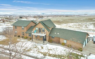 903 E Norman Rd, Yakima, WA 98901