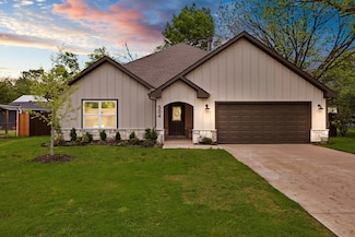 504 Pendleton St, Farmersville, TX 75442