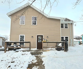 705 N Ottawa Ave, Dixon, IL 61021