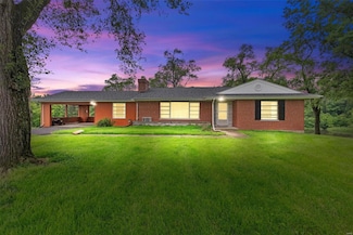 13595 Old Jamestown Rd, Black Jack, MO 63033