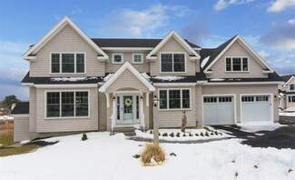 14 Maple Rd, North Hampton, NH 03862