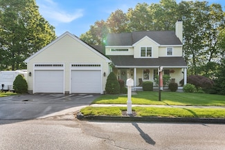 8 Valente Dr, Worcester, MA 01604
