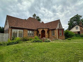 2916 21st Ave, Rock Island, IL 61201
