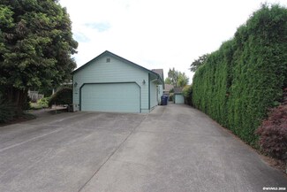2637 Kristin Ct NE, Salem, OR 97305