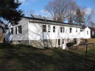 5 Elm Ct, Hatfield, MA 01038
