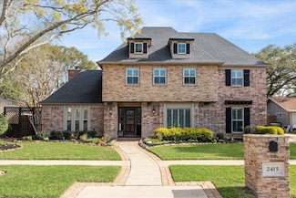 2415 Golfcrest Dr, Pearland, TX 77581