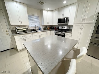 1812 Roosevelt St, North Las Vegas, NV 89030