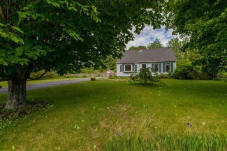 5 Berkeley Ln, Topsham, ME 04086