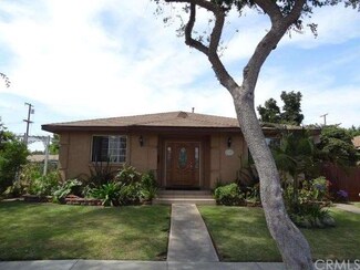 8208 Comolette St, Downey, CA 90242