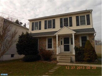 419 Kossuth Ave, Folsom, PA 19033