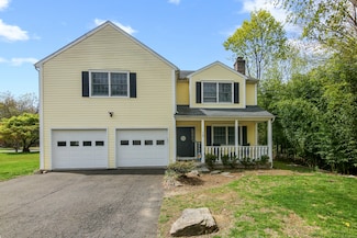 15 Renzulli Rd, Norwalk, CT 06851