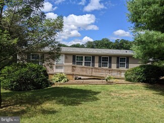 692 Lammey Rd, Honey Brook, PA 19344