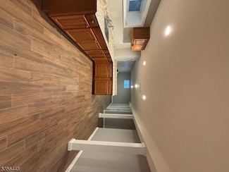67 Grumman Ave Unit G, Newark, NJ 07112