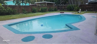 912 NE 9th Ct, Pompano Beach, FL 33060