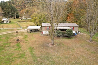 90 Chambers Dr, Danville, WV 25053
