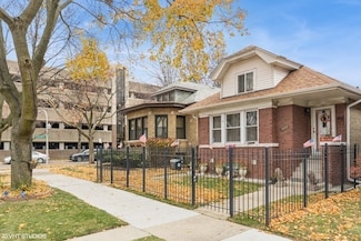 5055 N Mozart St, Chicago, IL 60625