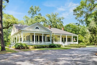 551 John R Junkin Dr, Natchez, MS 39120