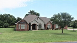 5923 Chateau Ct, Stillwater, OK 74075