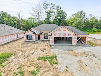 5813 Harvest Leaf Dr, Columbia, MO 65202