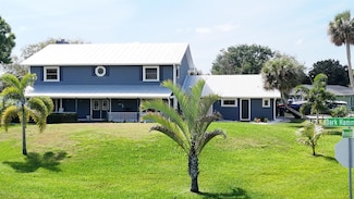 601 Dark Hammock Rd, Fort Pierce, FL 34947