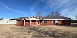 5216 Richardson Dr, Jonesboro, AR 72404
