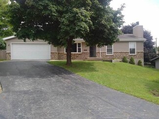 3815 Cass Ct, Rockford, IL 61114