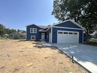 572 Agnes St, Muskegon, MI 49442